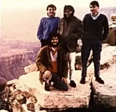 Lo Jai, festival aux états unis, bande de copain au grand canyon pendant leur tournée. concerts de musique